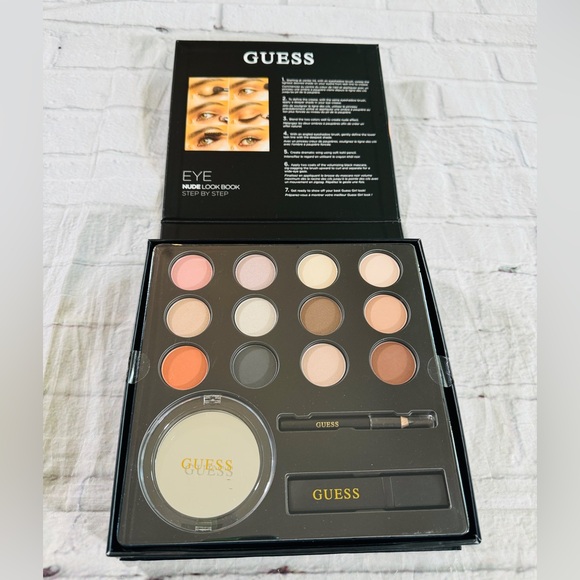 Guess Eye Nude Look Book NWT - Picture 7 of 10